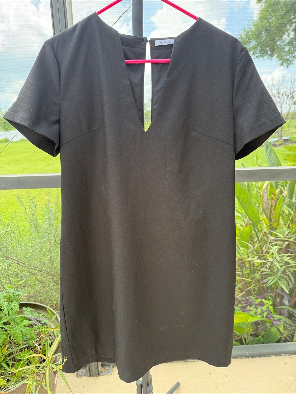 Women's Black v neck short sleeve Mini Dress with back long Keyhole dress